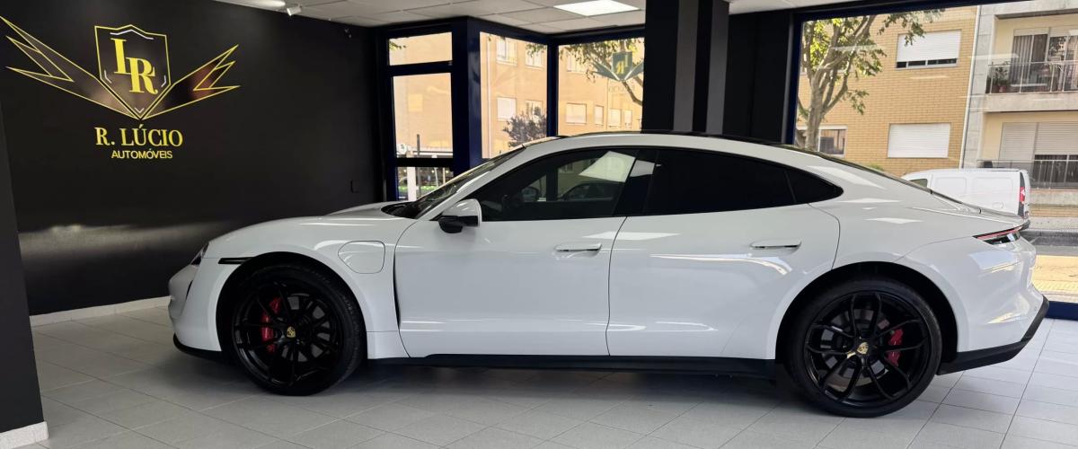 porsche-taycan-2021-eletrico-200cc