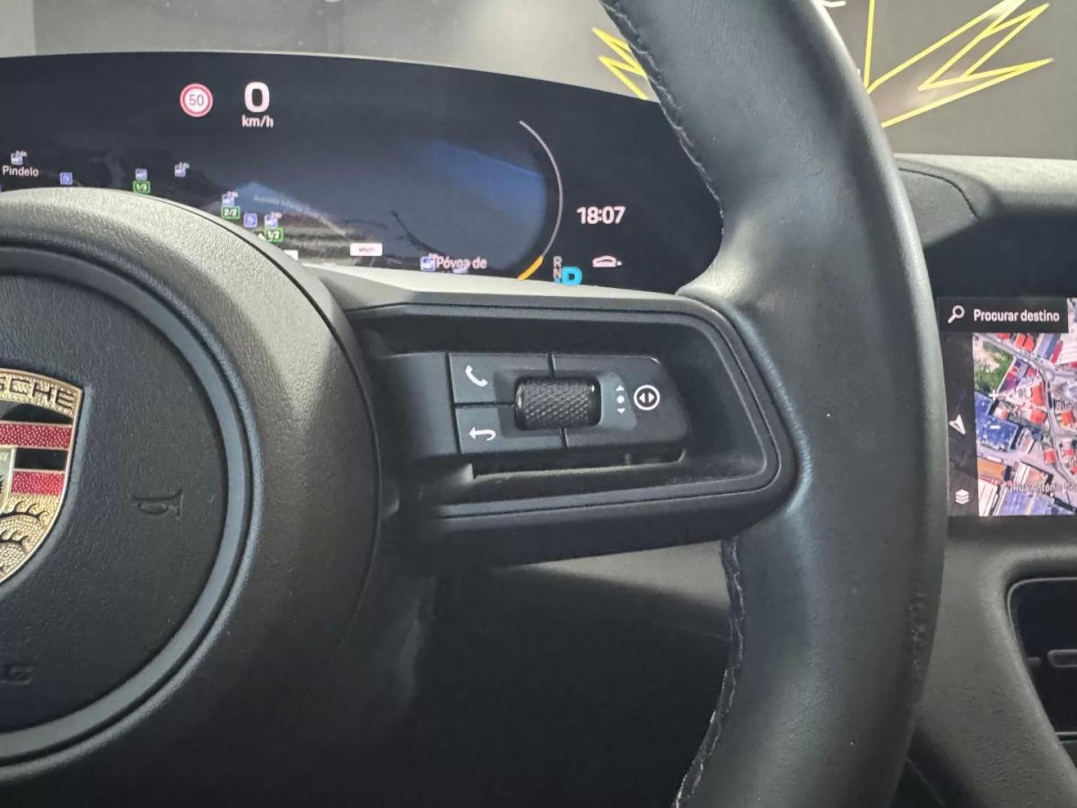 porsche-taycan-2021-eletrico-200cc