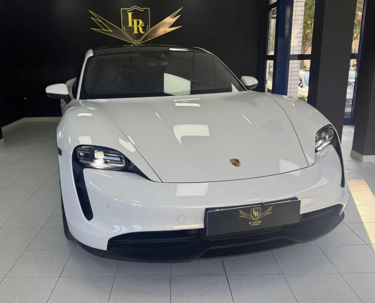 porsche-taycan-2021-eletrico-200cc