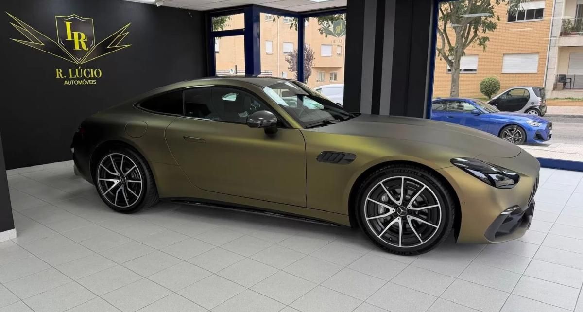 mercedes-benz-amg-gt-2025-gasolina-1991cc