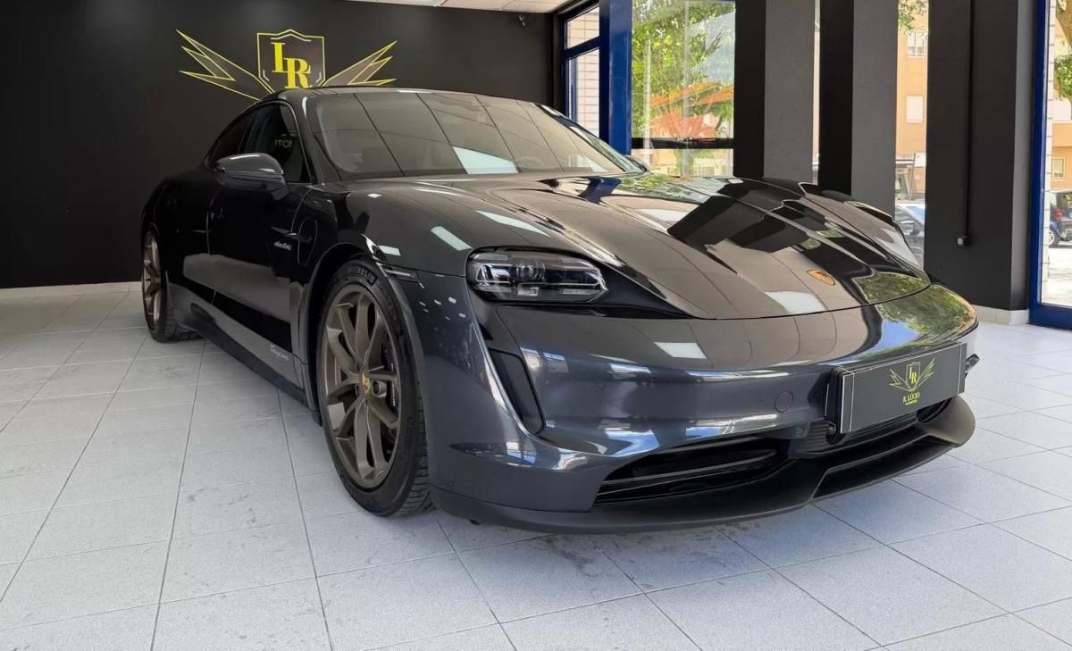 porsche-taycan-2023-eletrico-200cc