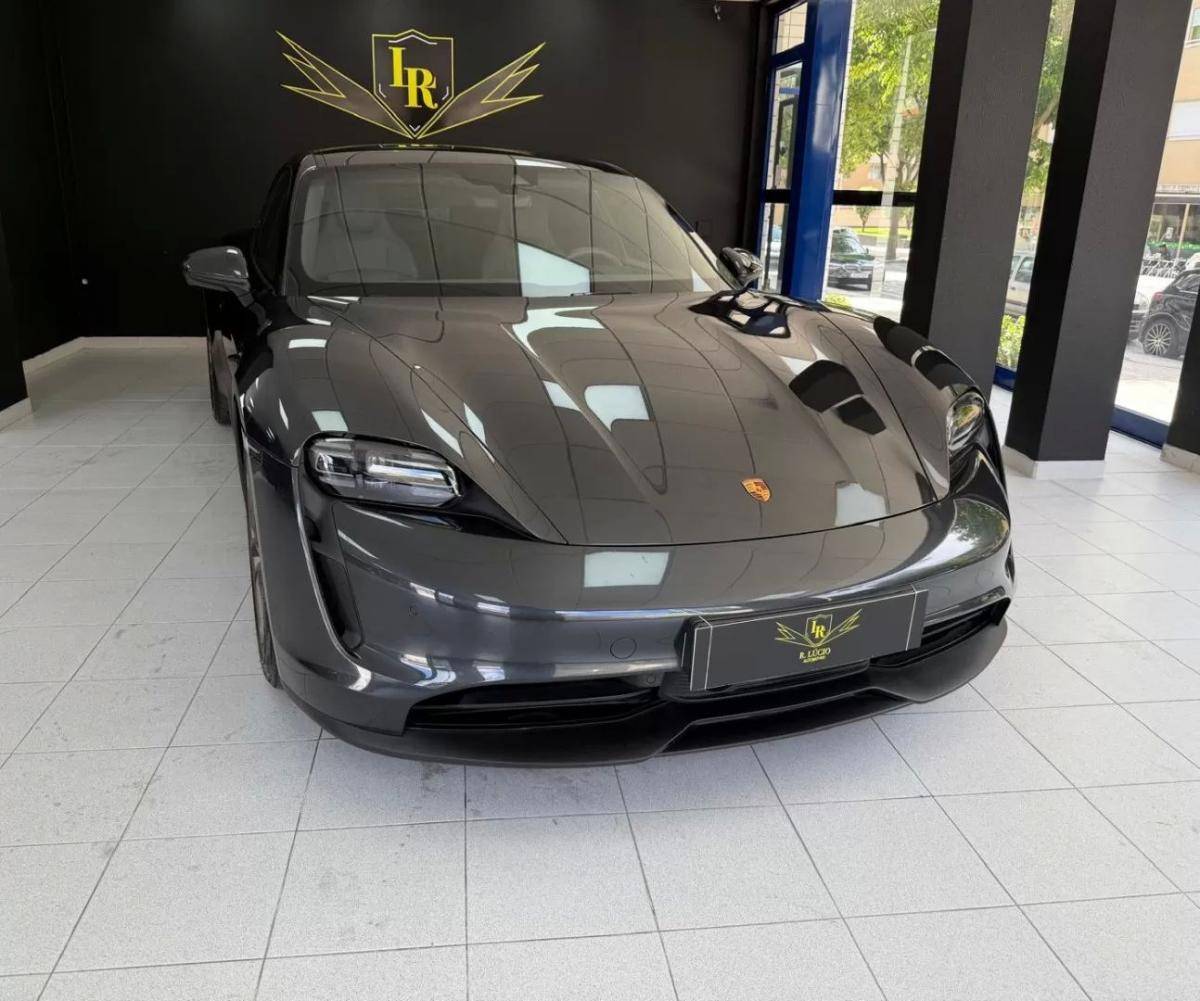porsche-taycan-2023-eletrico-200cc