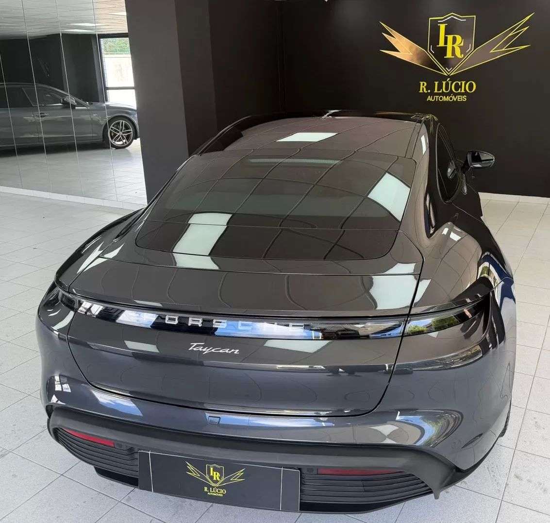 porsche-taycan-2023-eletrico-200cc