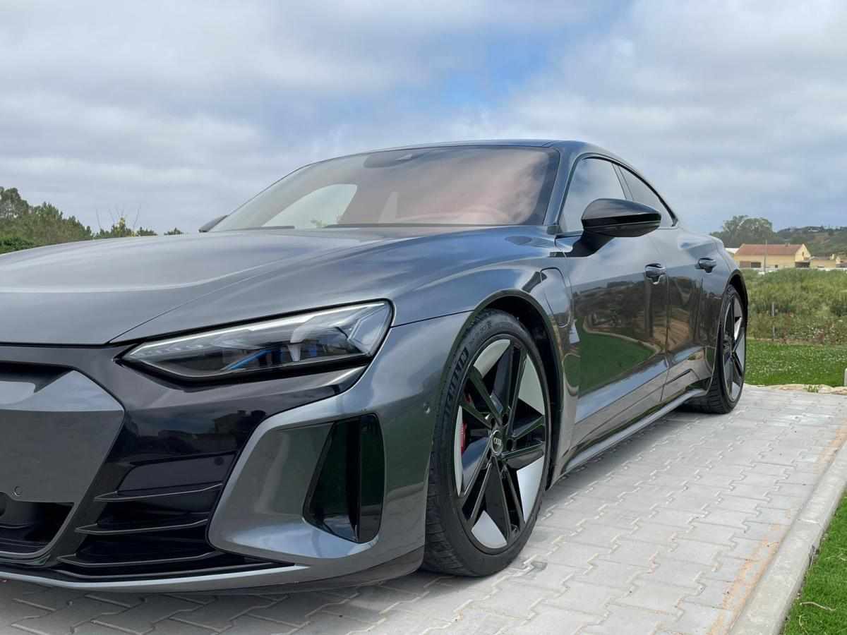 audi-e-tron-gt-rs-quattro-2023-eletrico