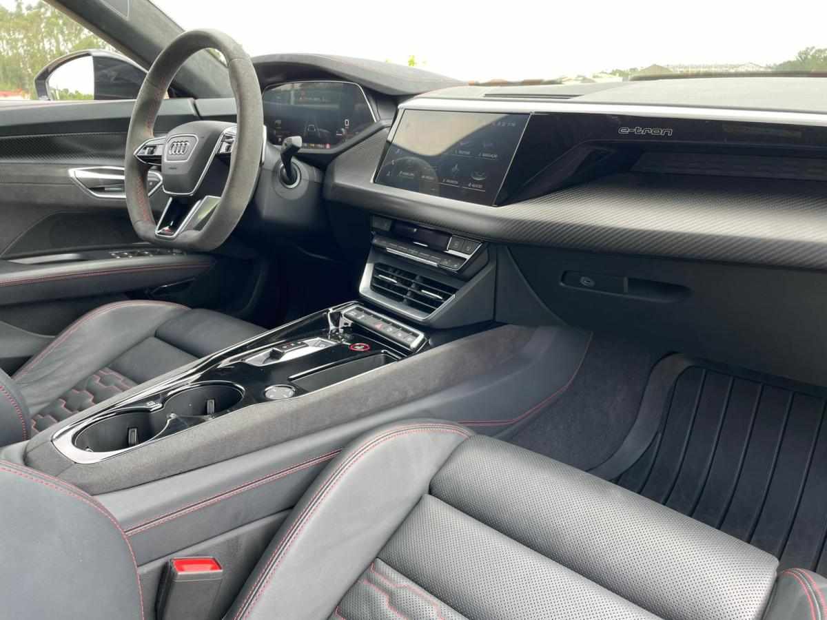 audi-e-tron-gt-rs-quattro-2023-eletrico