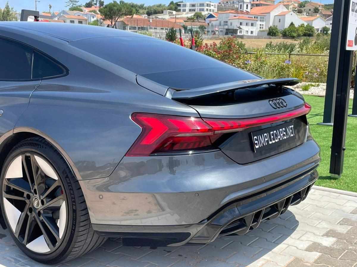 audi-e-tron-gt-rs-quattro-2023-eletrico