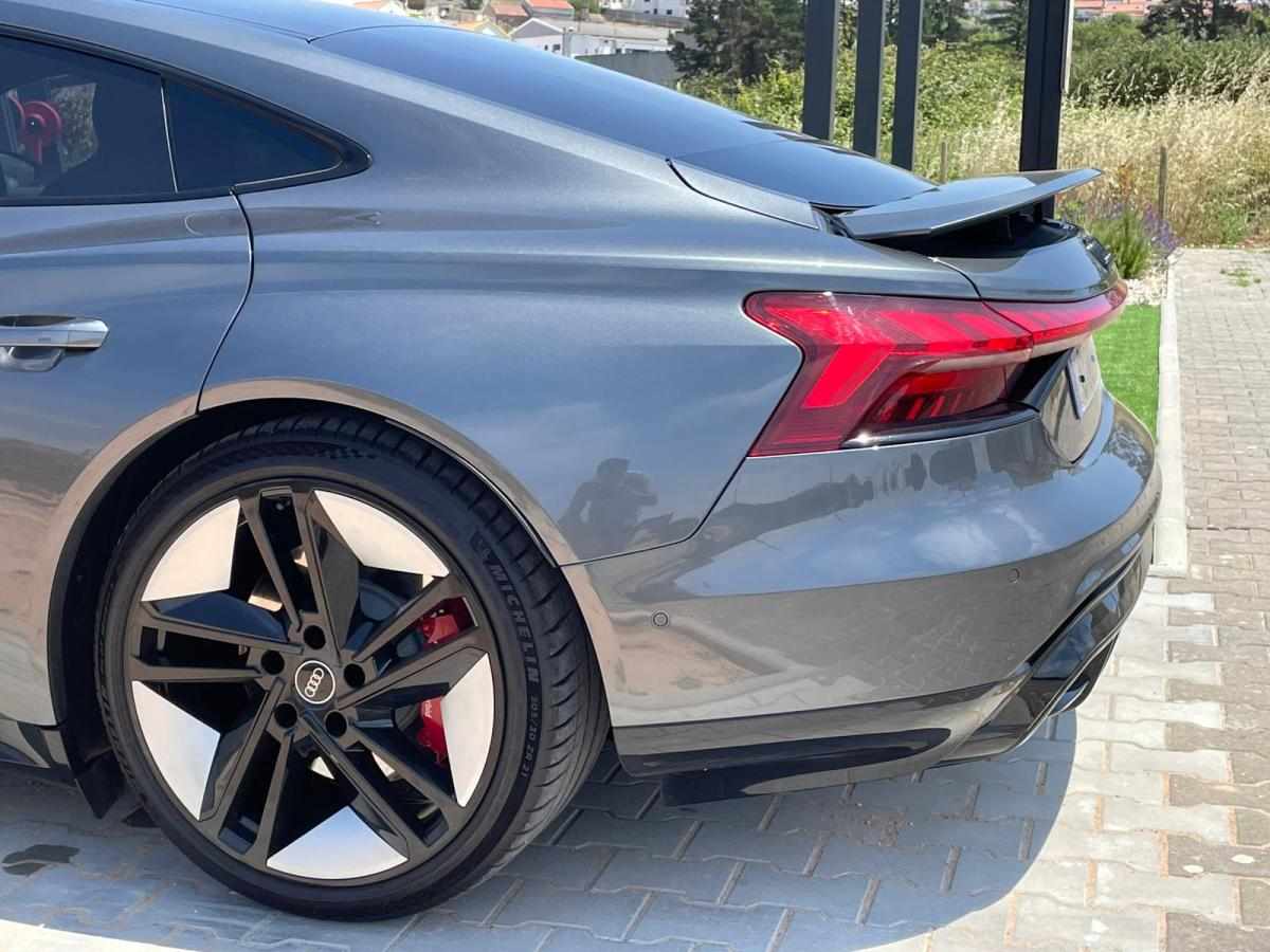 audi-e-tron-gt-rs-quattro-2023-eletrico