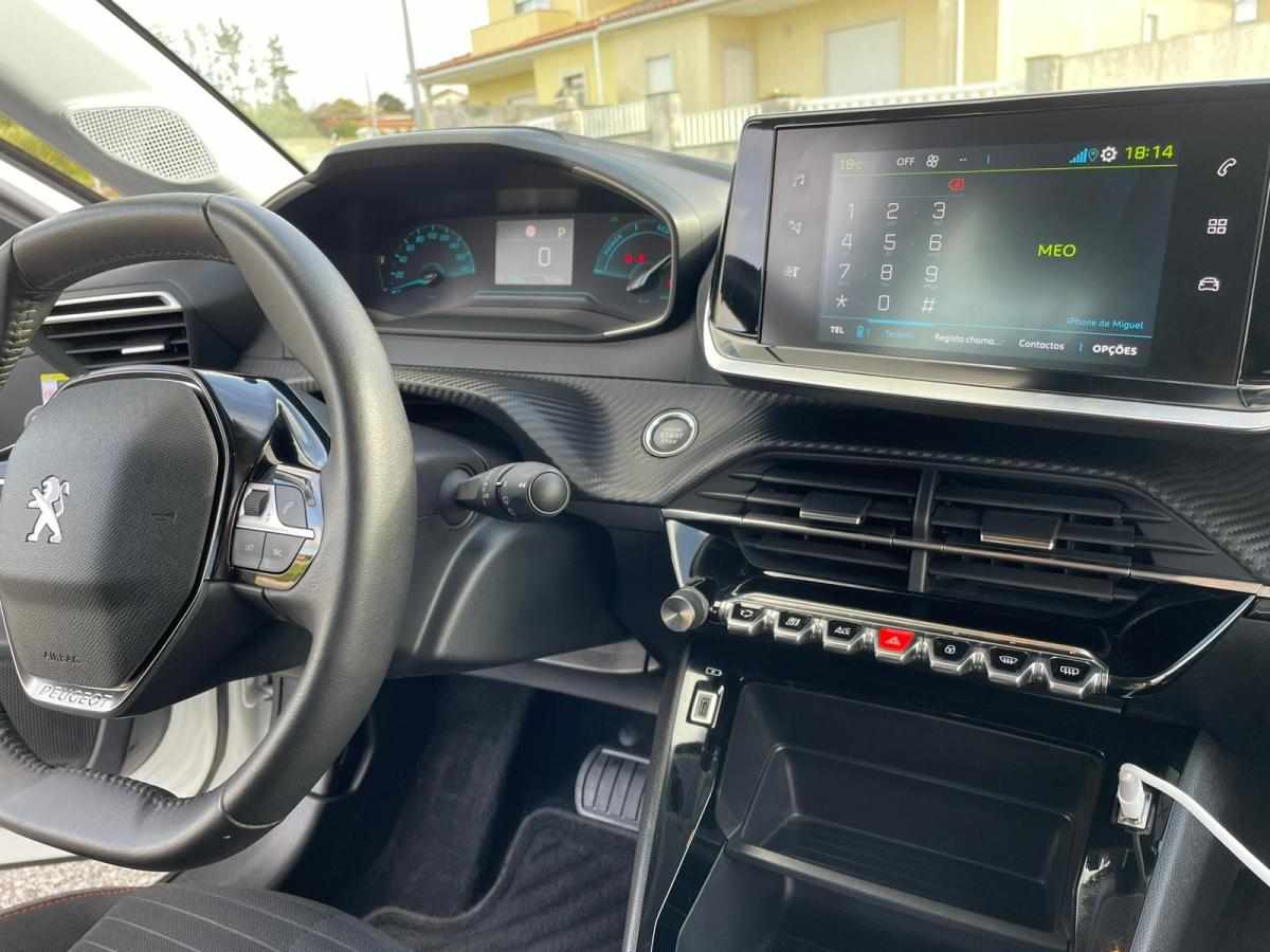 peugeot-e-208-ev-50-kwh-2023-eletrico