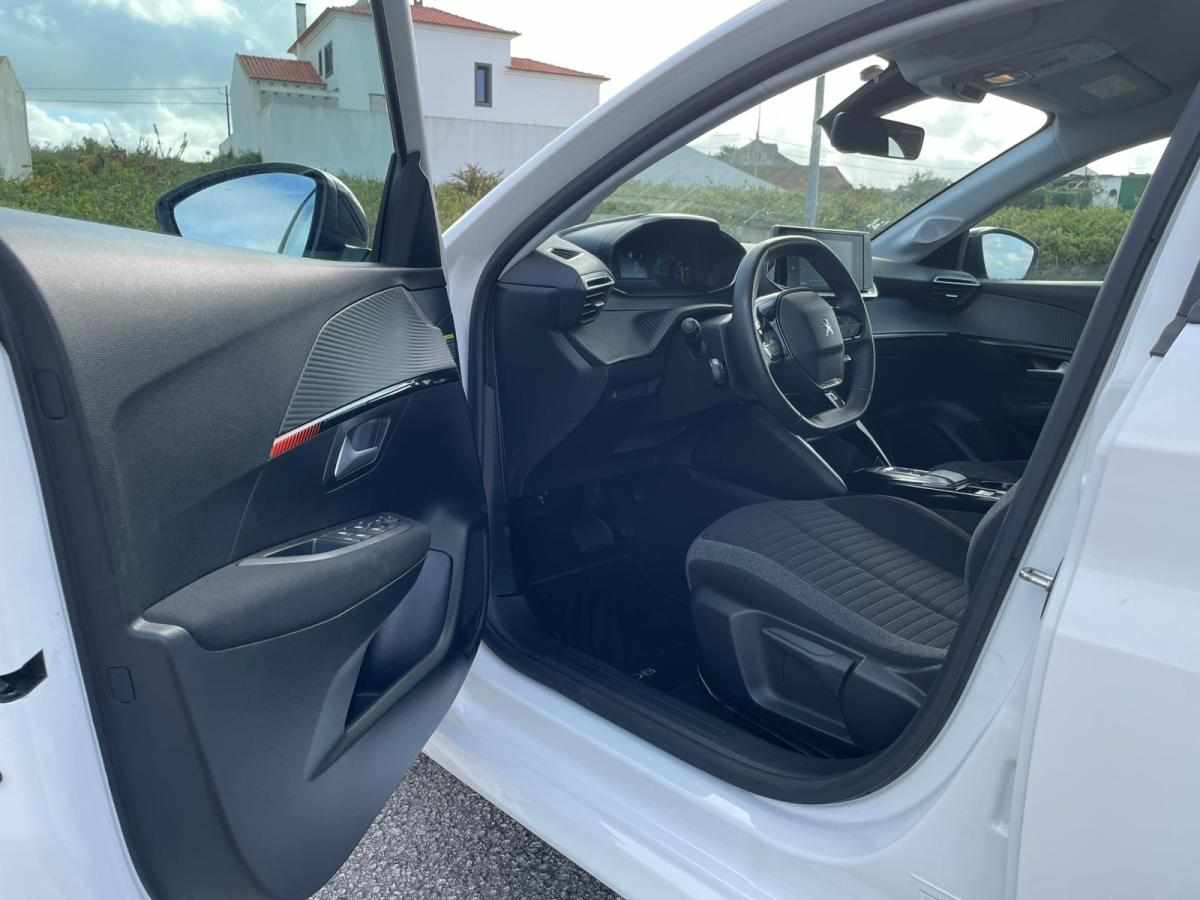 peugeot-e-208-ev-50-kwh-2023-eletrico
