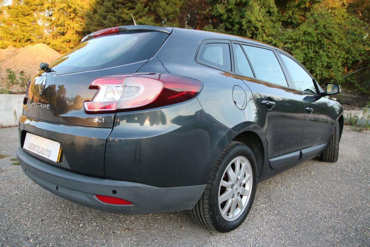 renault-megane-sport-tourer-2010-diesel-1461cc