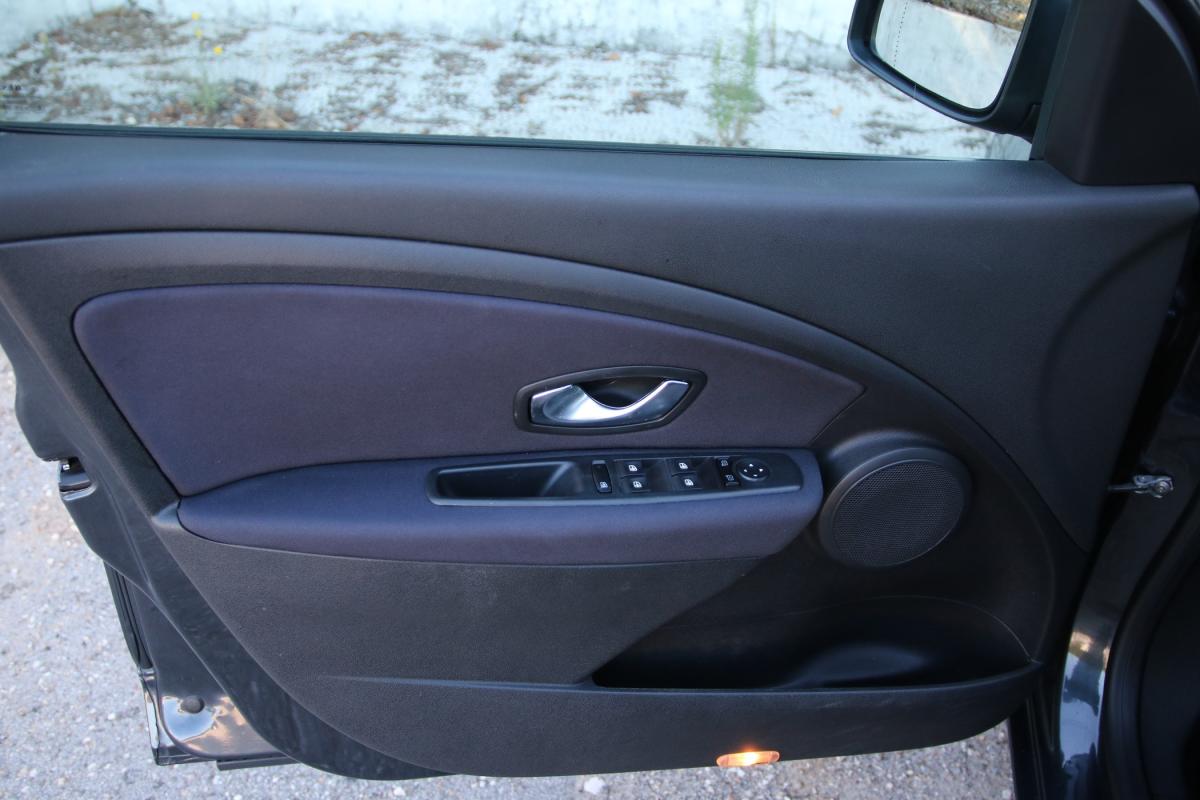 renault-megane-sport-tourer-2010-diesel-1461cc