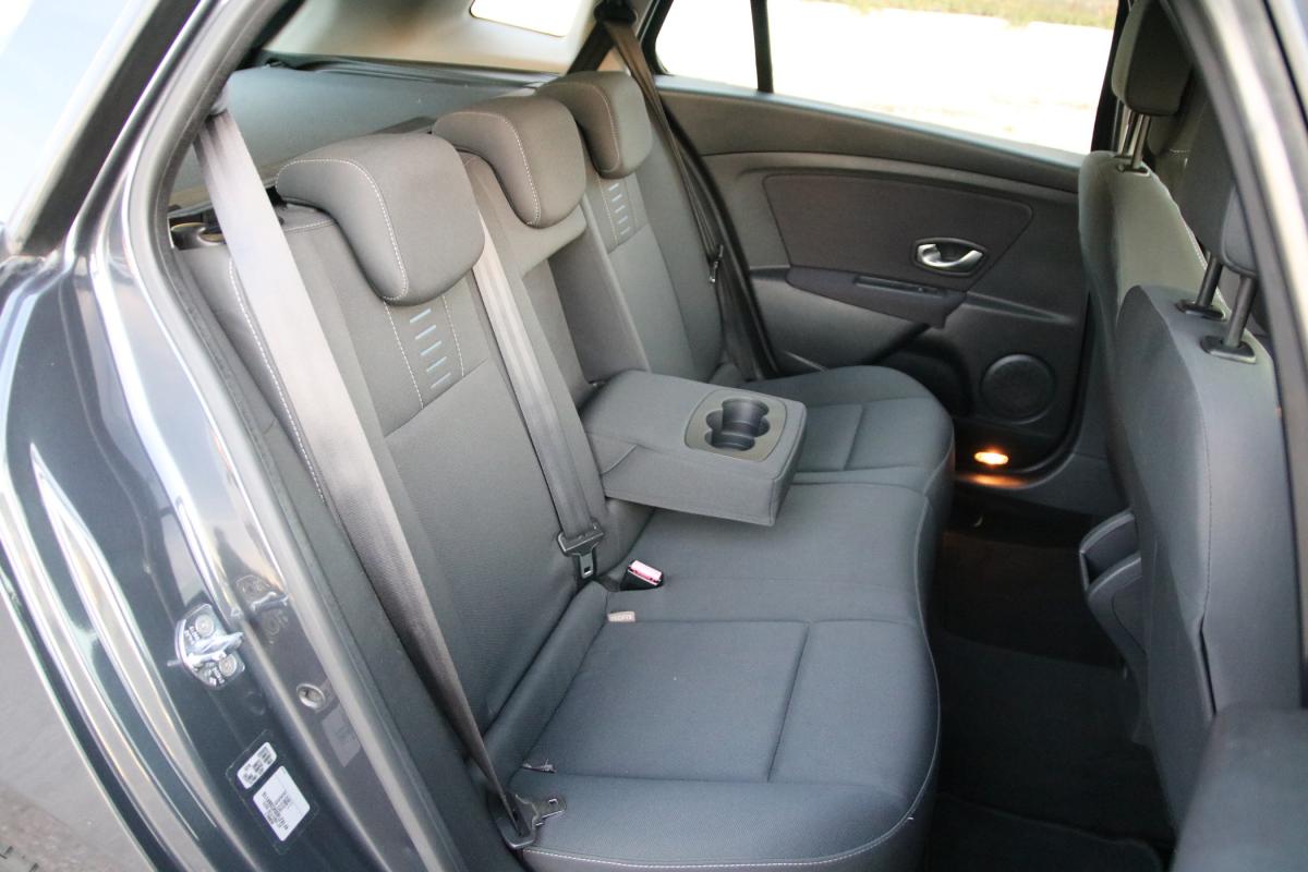 renault-megane-sport-tourer-2010-diesel-1461cc