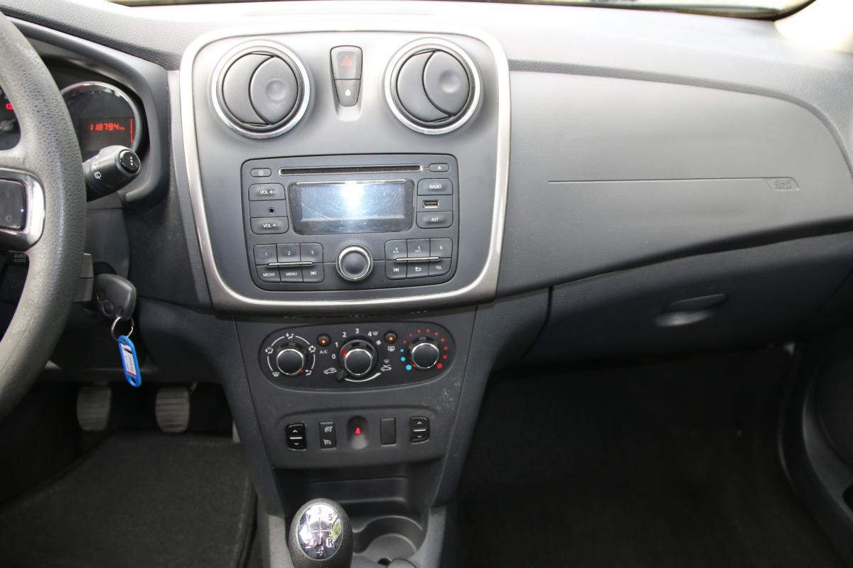 dacia-sandero-2016-gasolina-898cc