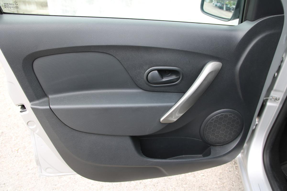 dacia-sandero-2016-gasolina-898cc
