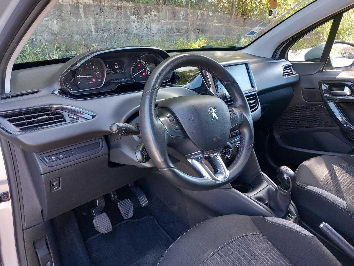 peugeot-208-2015-diesel-1560cc