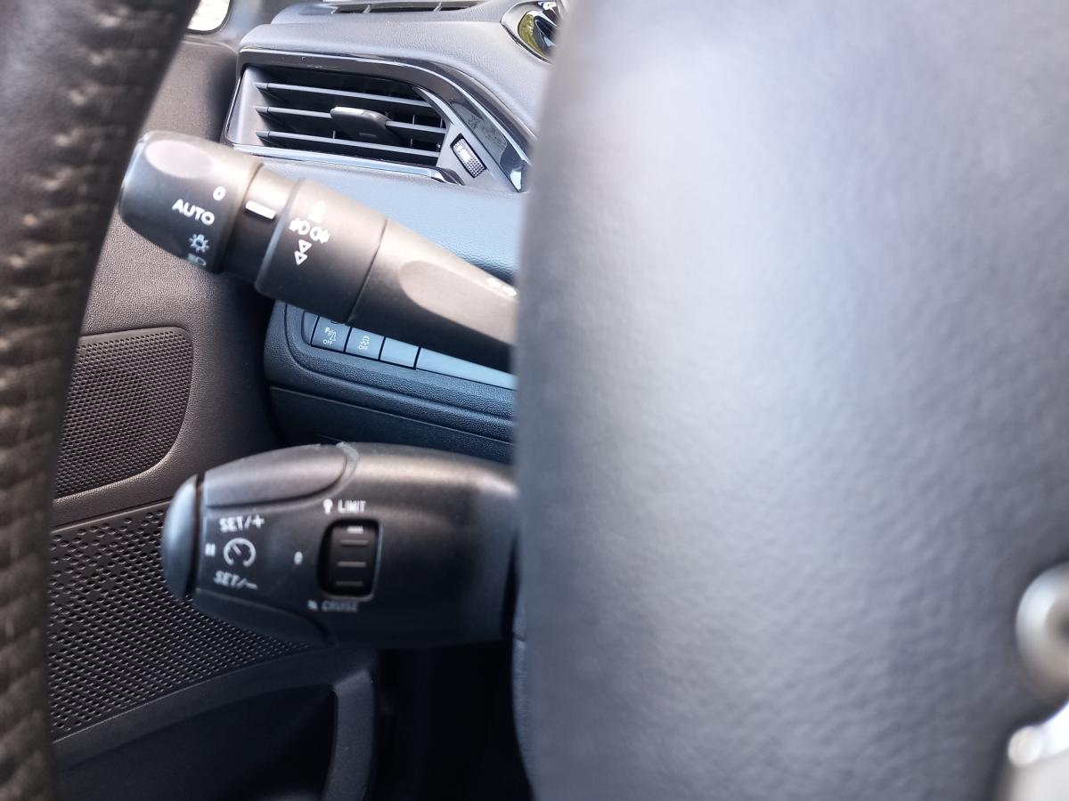 peugeot-208-2015-diesel-1560cc
