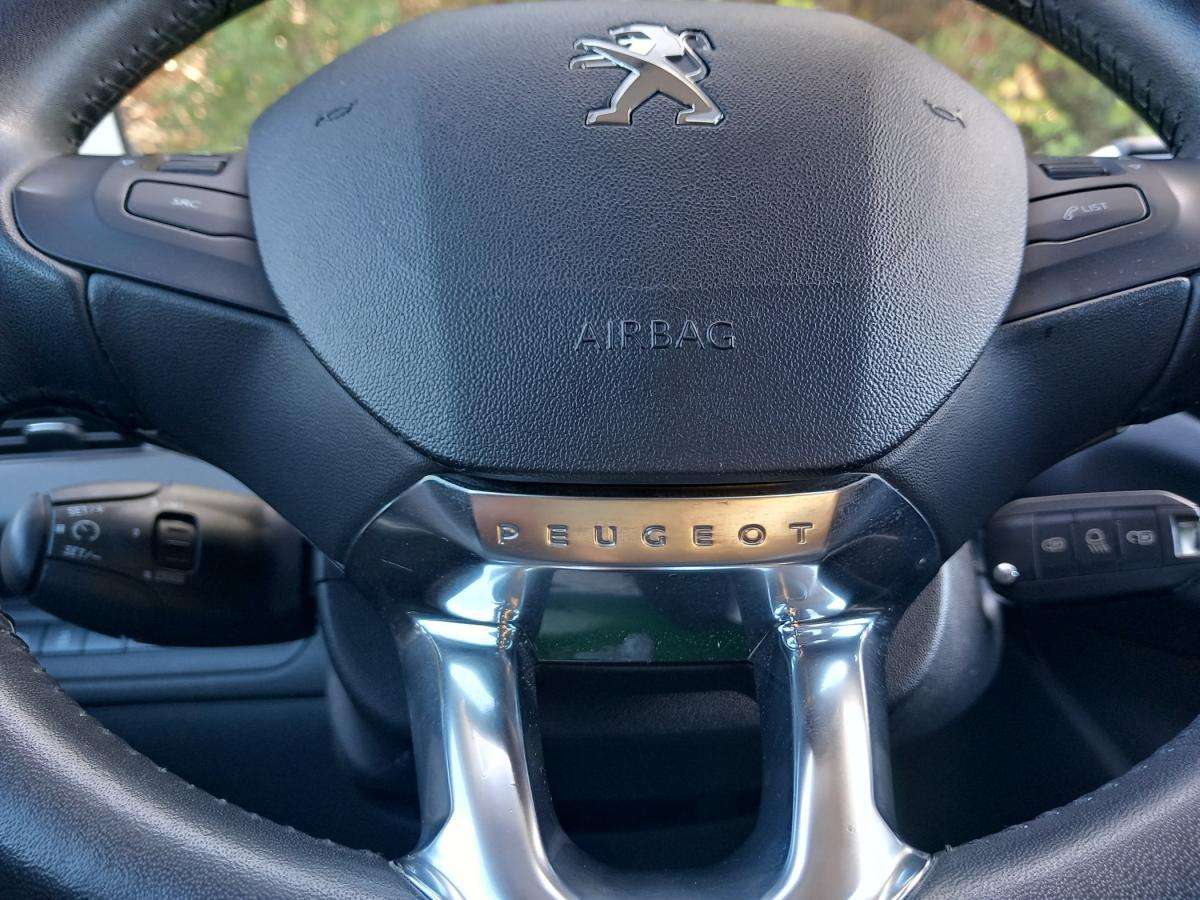 peugeot-208-2015-diesel-1560cc