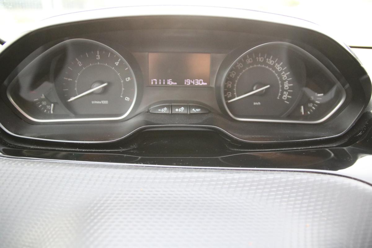 peugeot-2008-2016-diesel-1560cc