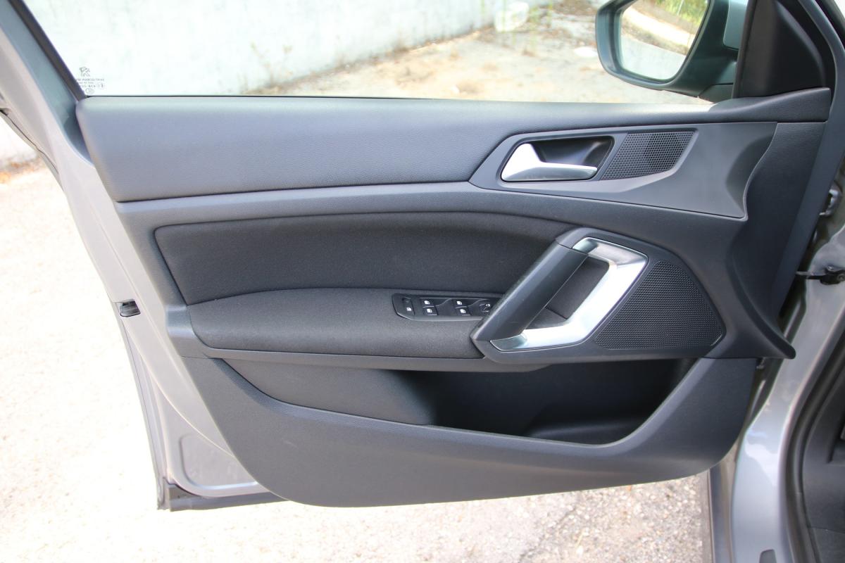 peugeot-308-sw-2016-diesel-1560cc