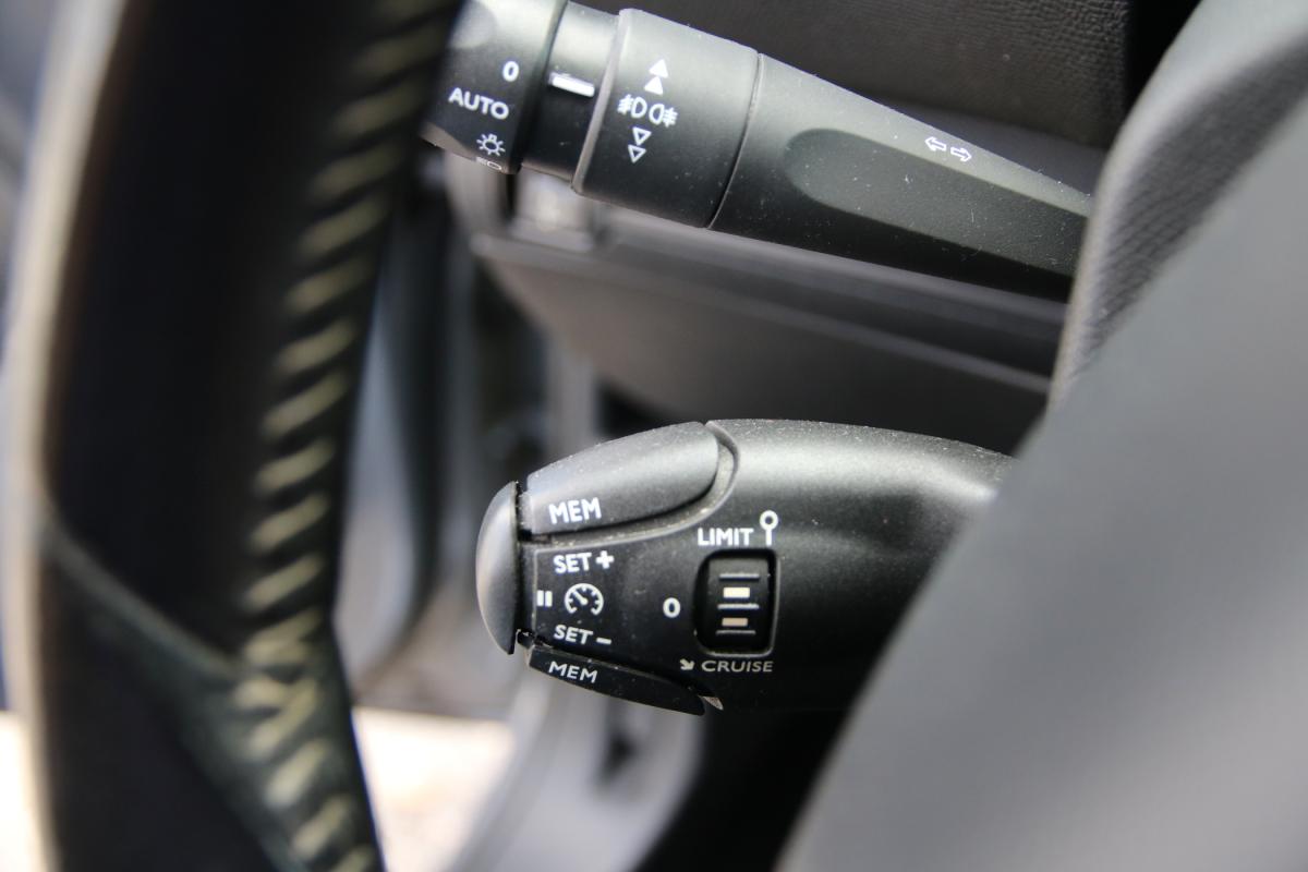 peugeot-308-sw-2016-diesel-1560cc