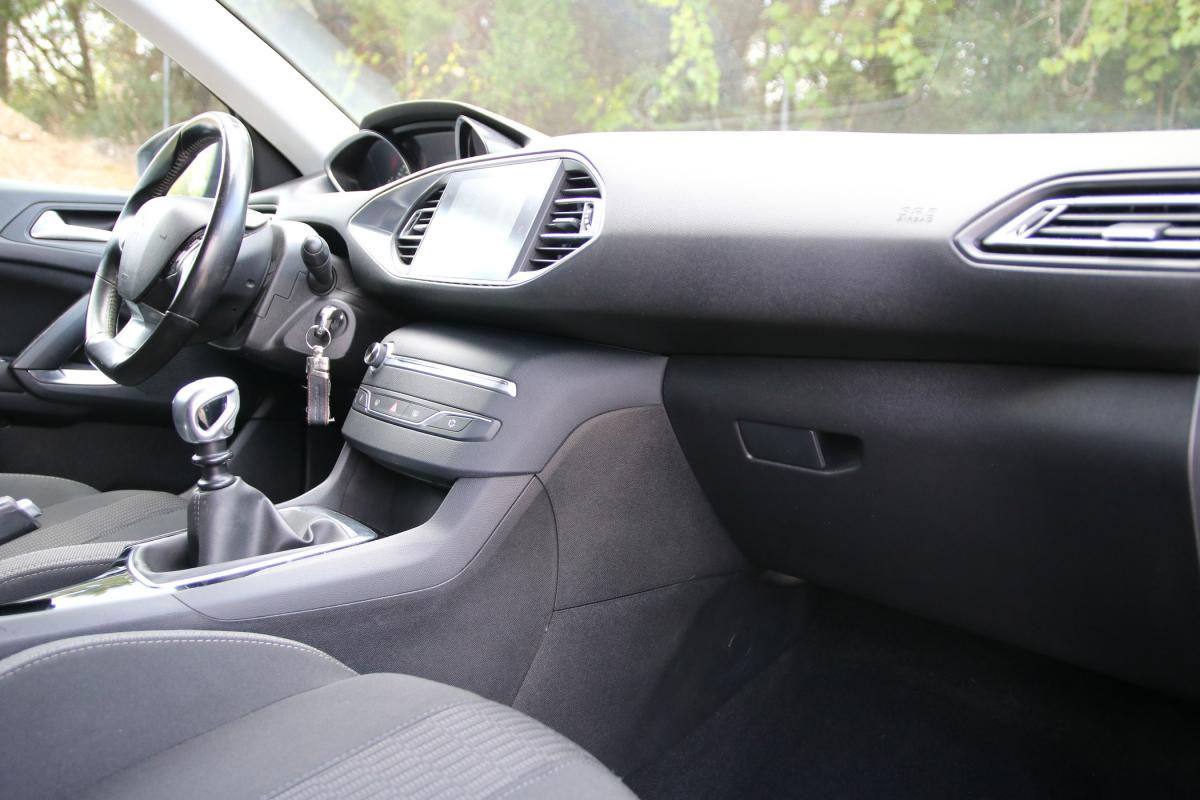 peugeot-308-sw-2016-diesel-1560cc