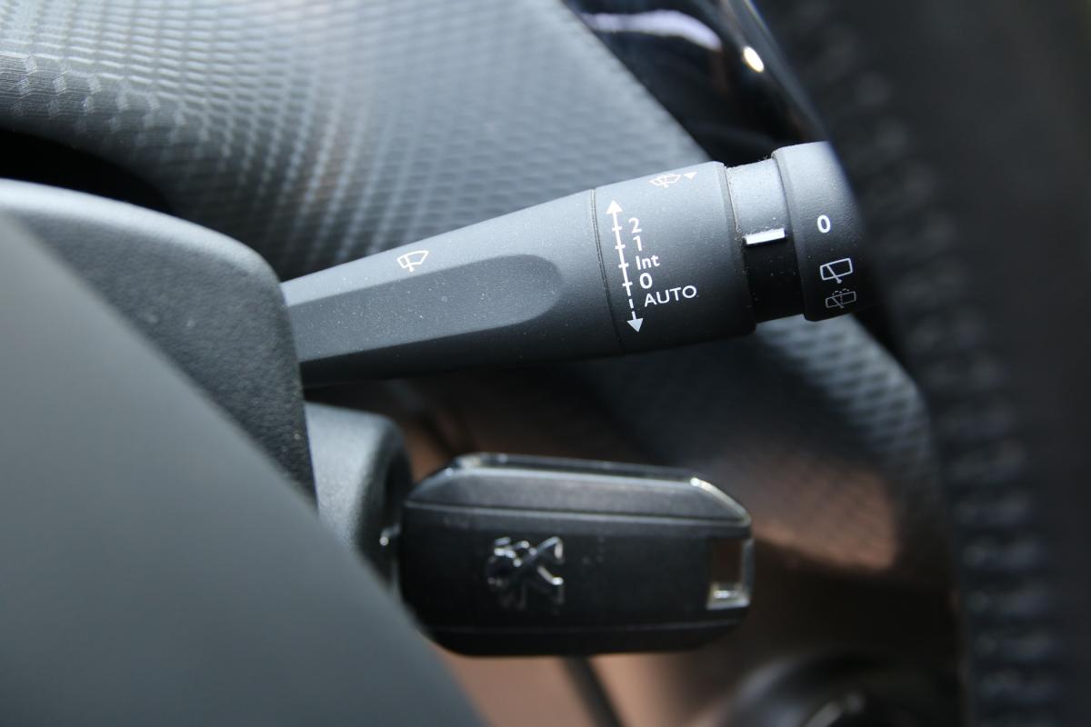 peugeot-2008-2016-diesel-1560cc
