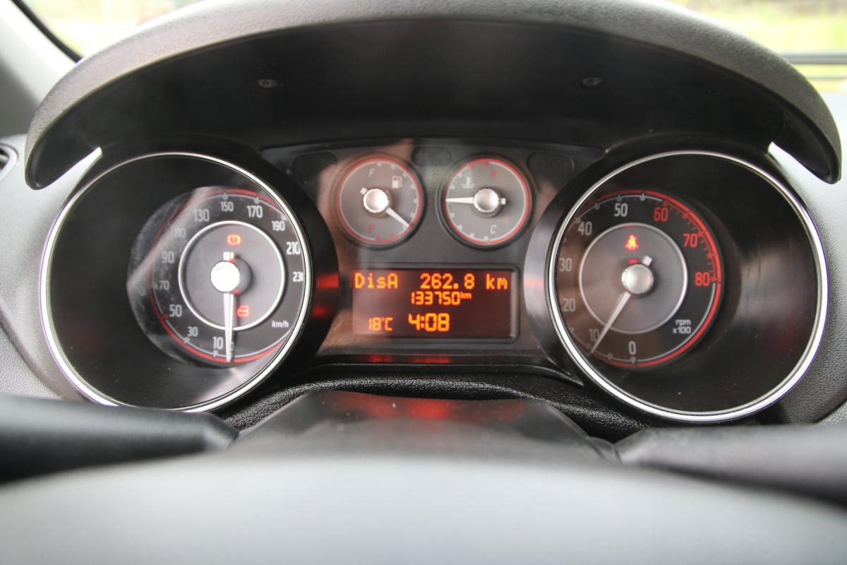 fiat-punto-2014-gasolina-1242cc