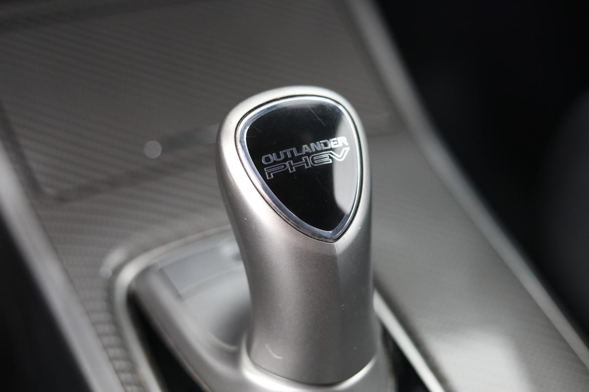 mitsubishi-outlander-2019-hibrido-a-gasolina-2360cc