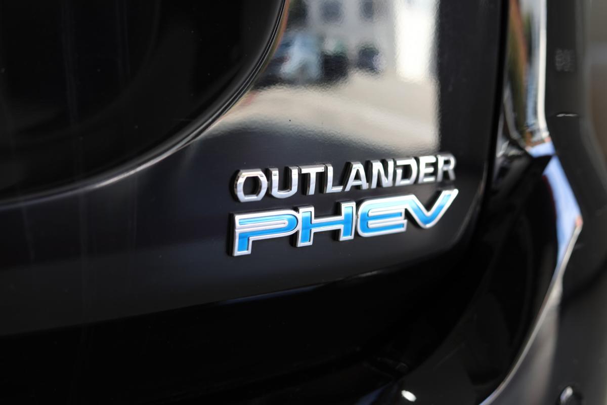 mitsubishi-outlander-2019-hibrido-a-gasolina-2360cc