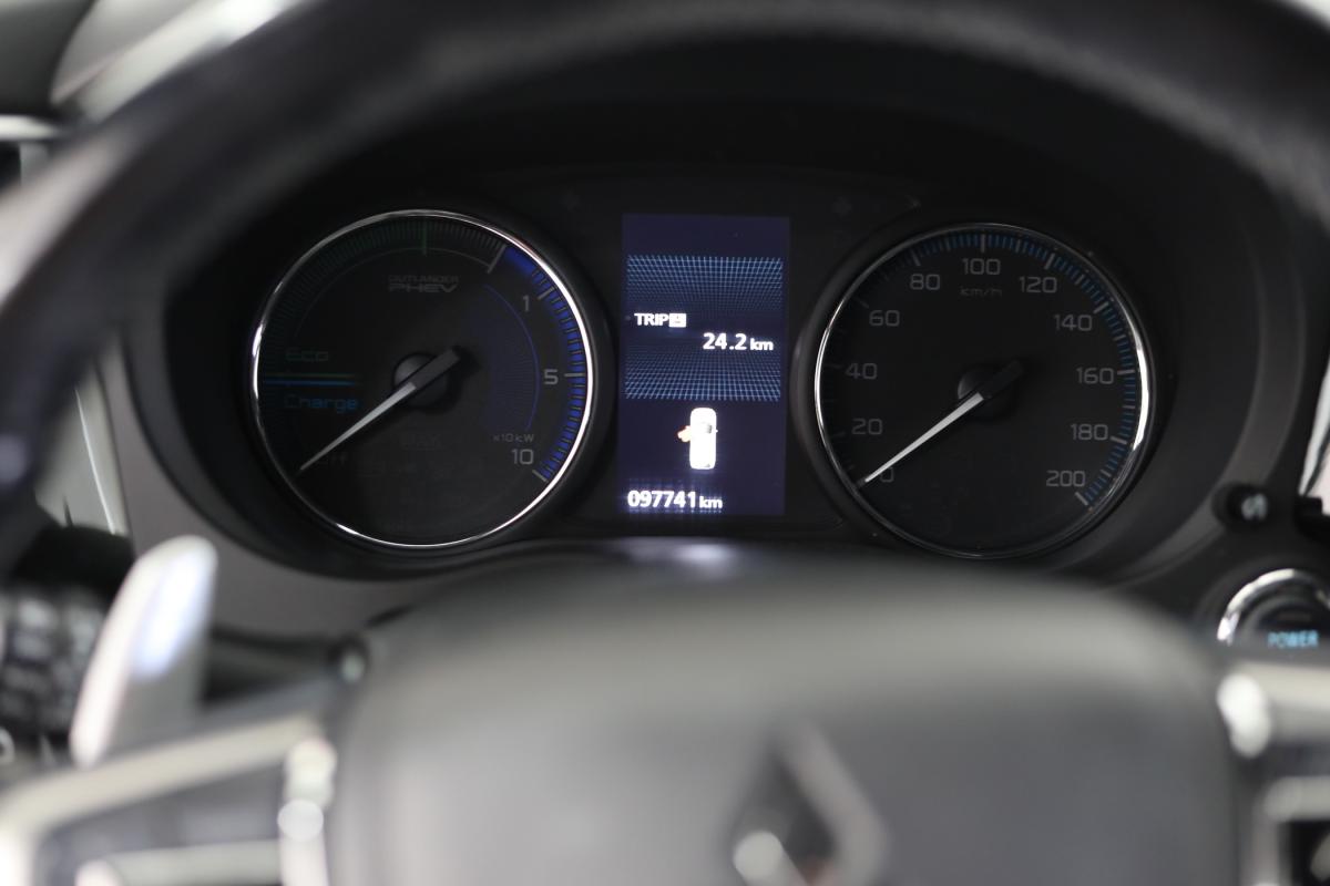 mitsubishi-outlander-2019-hibrido-a-gasolina-2360cc