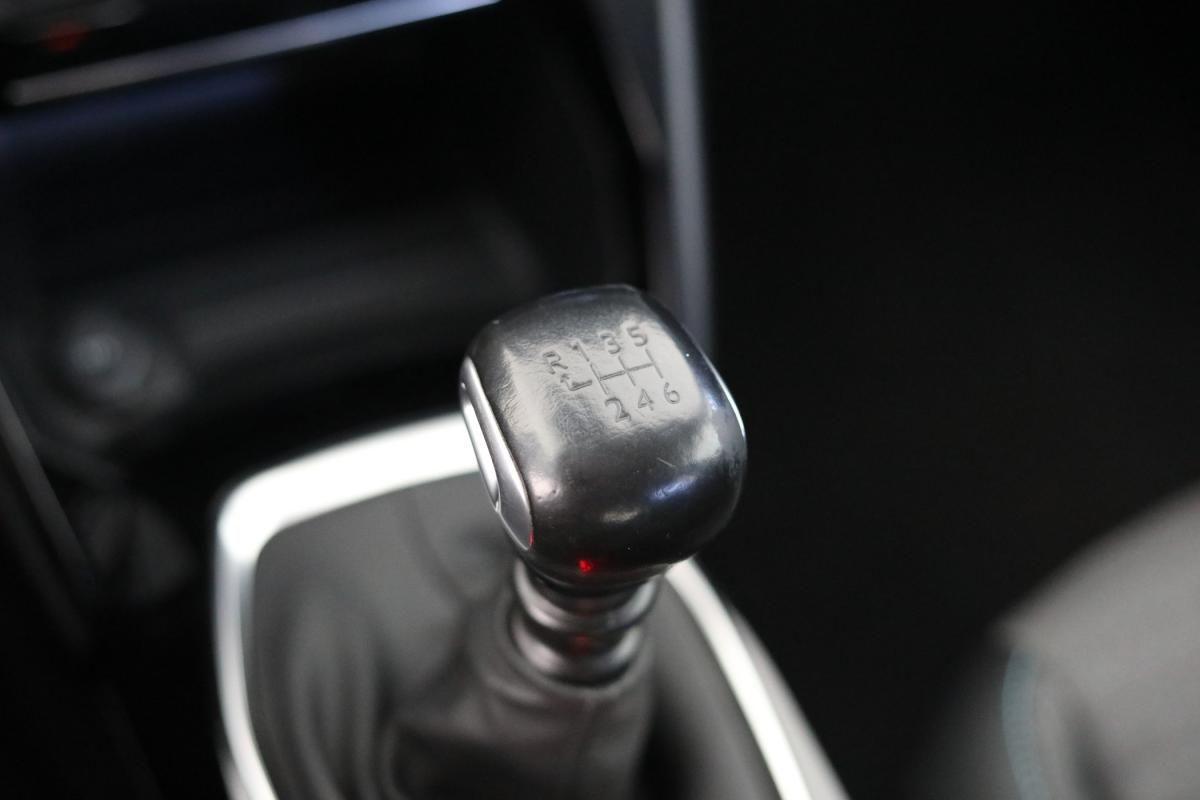 peugeot-2008-2022-diesel-1499cc