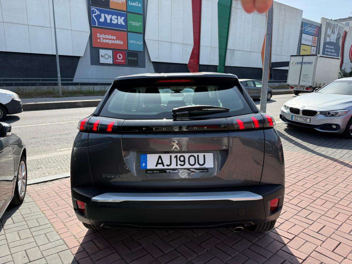 peugeot-2008-2021-diesel-1499cc
