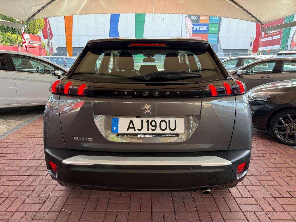 peugeot-2008-2021-diesel-1499cc