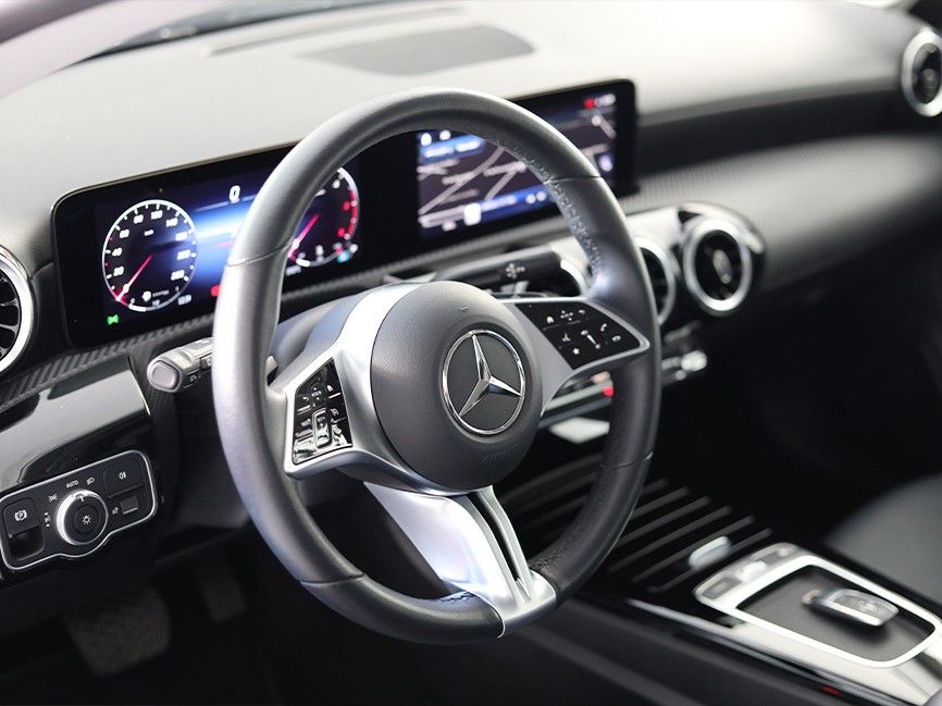 mercedes-benz-cla-2025-diesel-1950cc