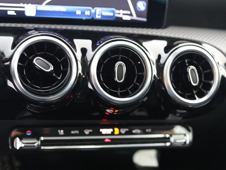 mercedes-benz-cla-2025-diesel-1950cc