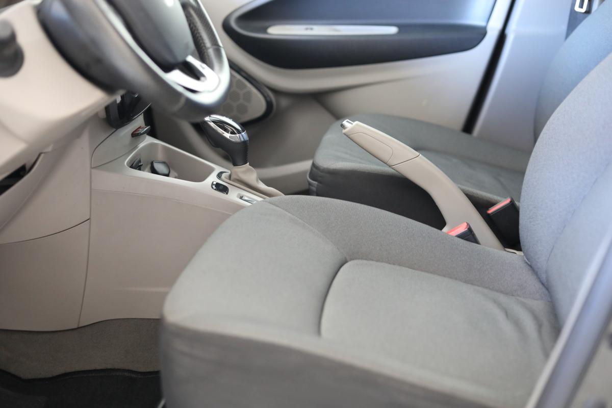 renault-zoe-2013-eletrico-0cc