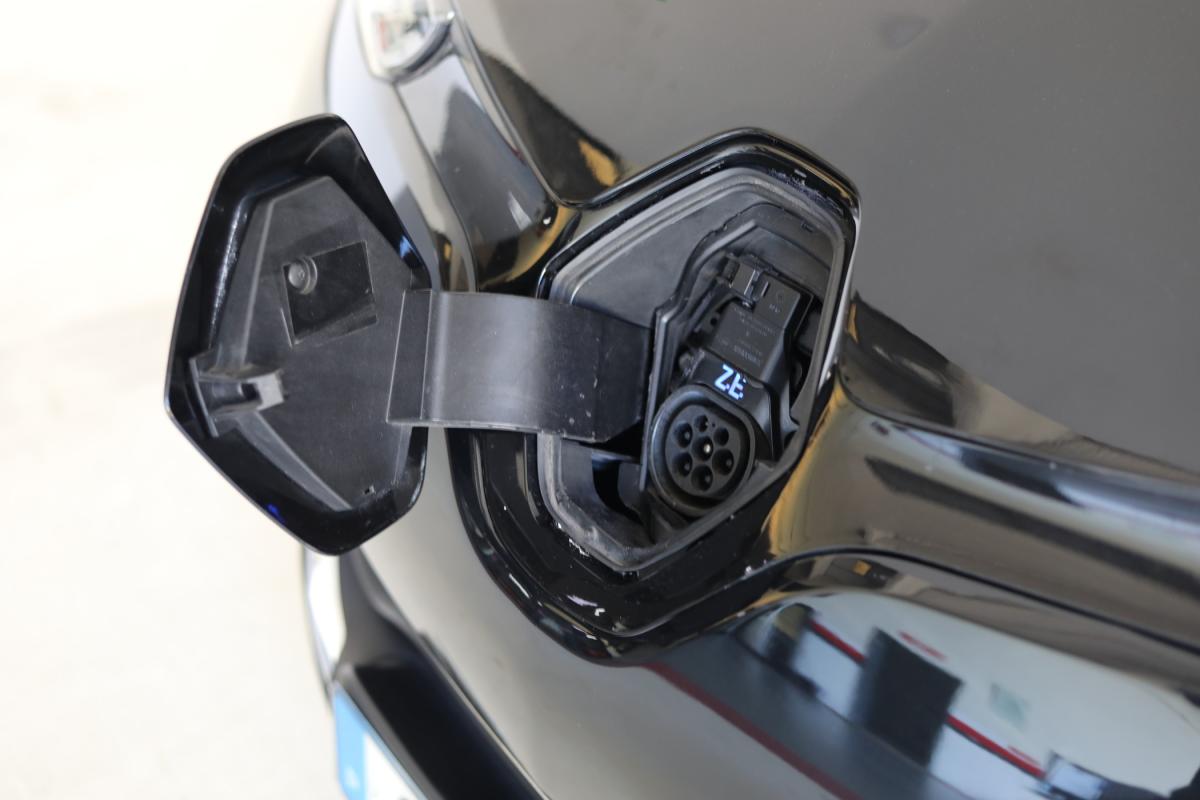 renault-zoe-2013-eletrico-0cc