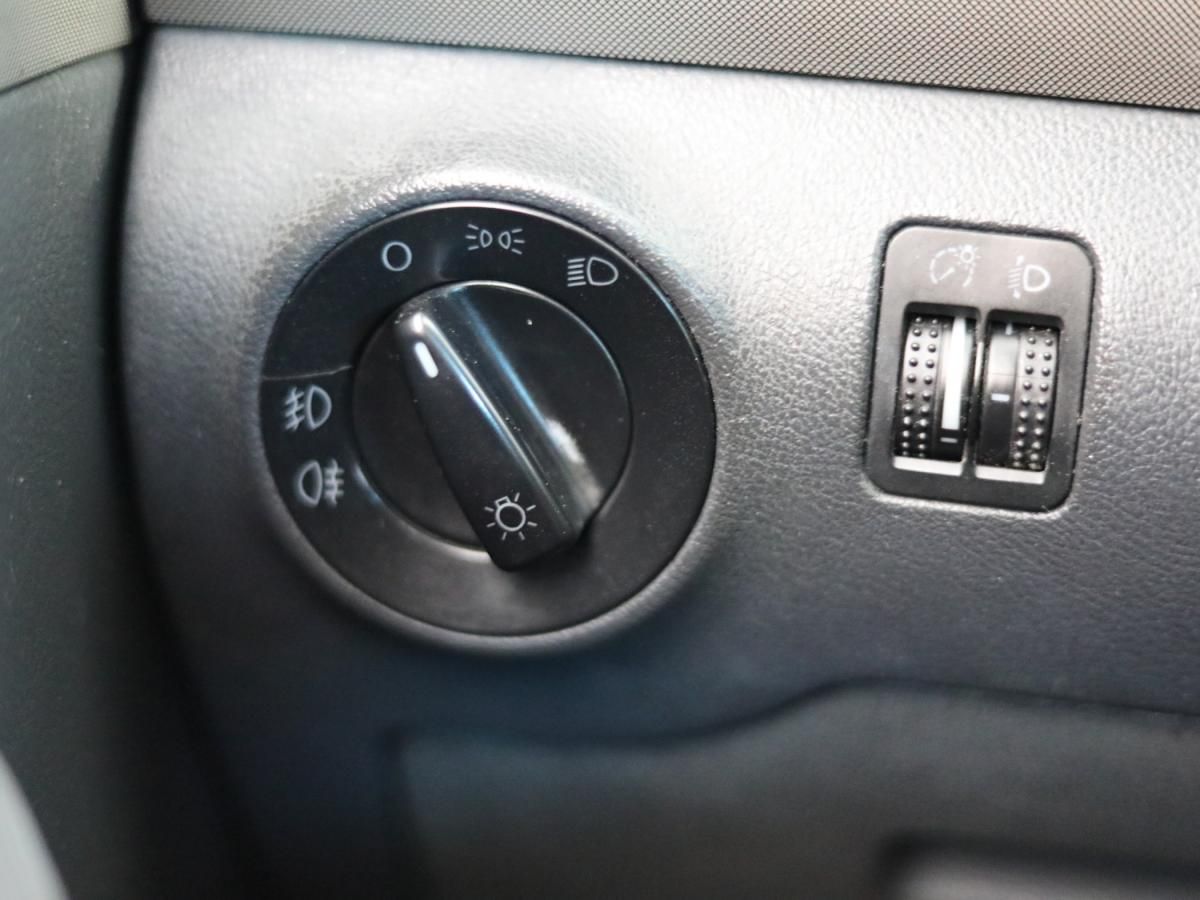 volkswagen-sharan-2003-diesel-1896cc