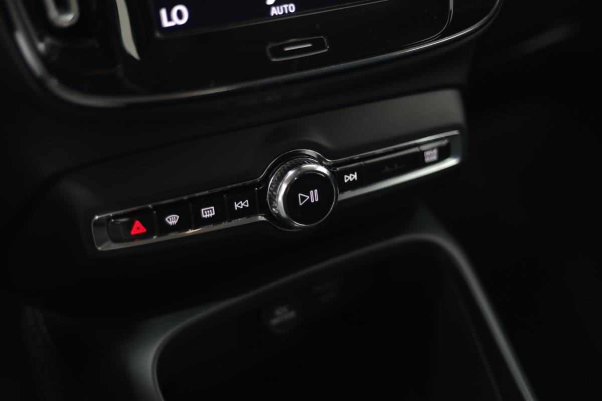 volvo-xc40-2021-hibrido-a-gasolina-1477cc