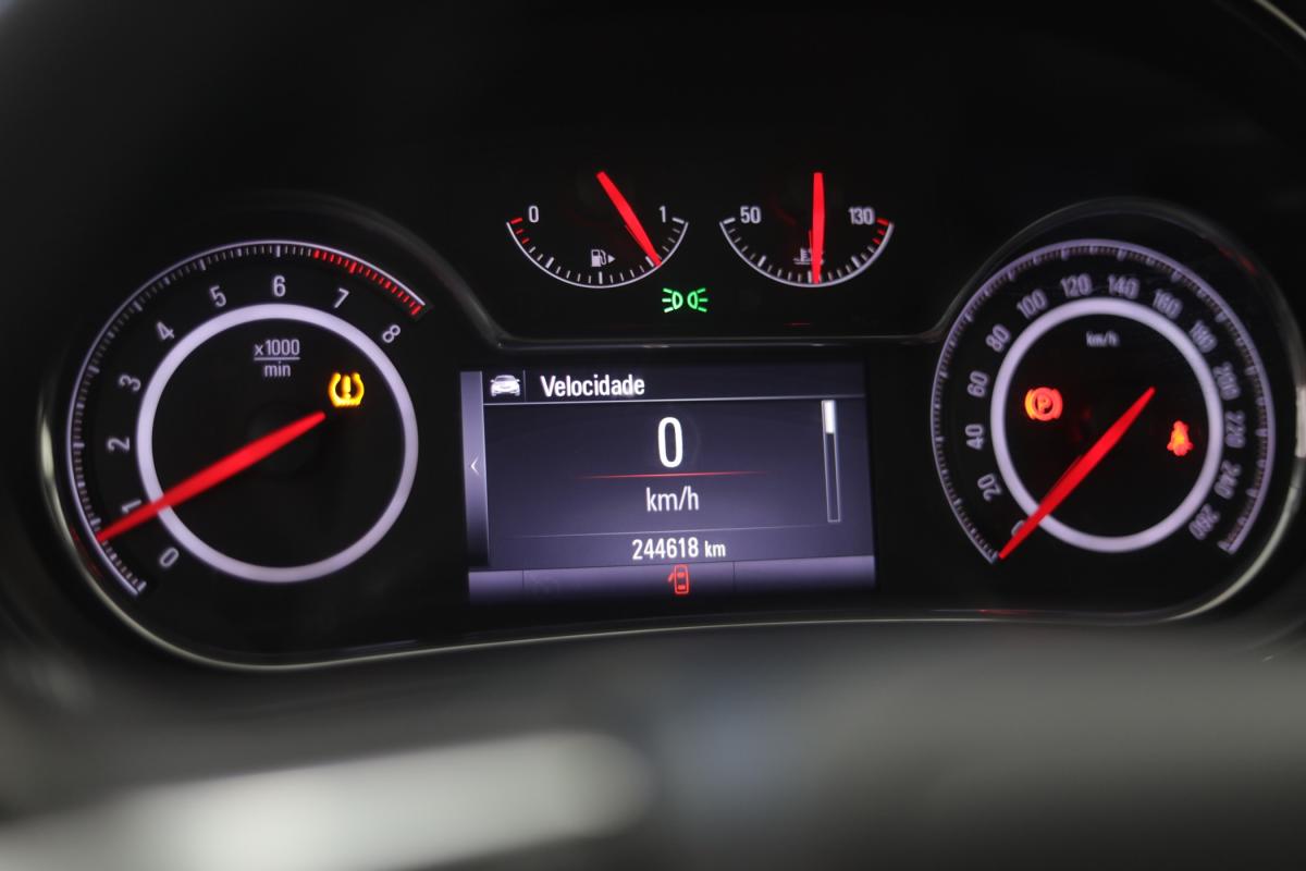 opel-insignia-sports-tourer-2016-gpl-1364cc