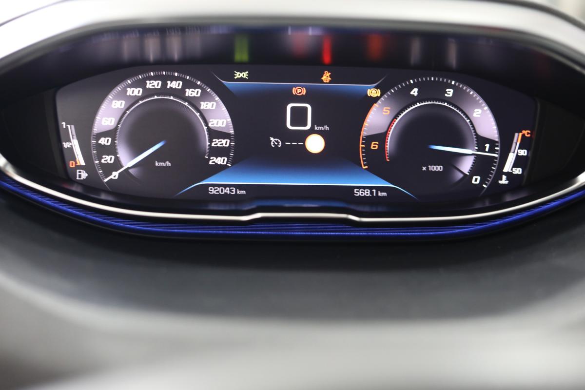 peugeot-3008-2021-diesel-1499cc