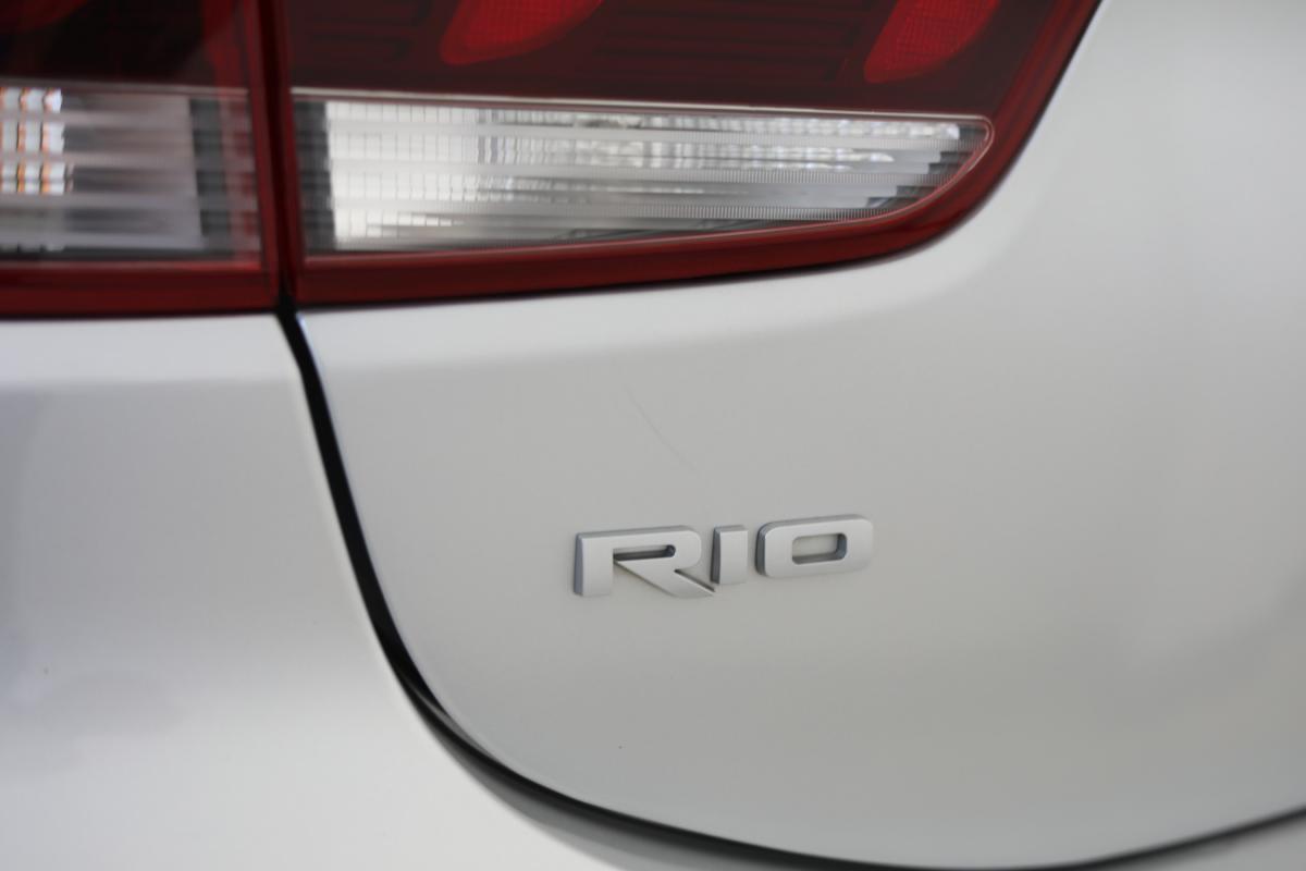 kia-rio-2022-gasolina-998cc