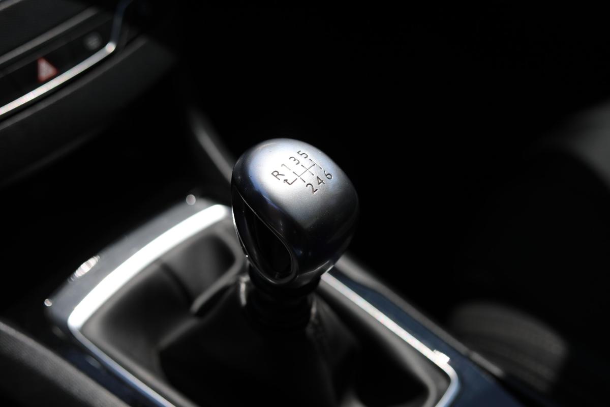 peugeot-308-sw-2014-diesel-1560cc