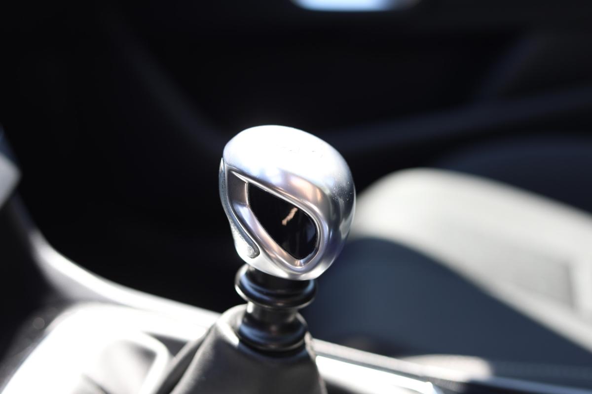 peugeot-308-sw-2014-diesel-1560cc