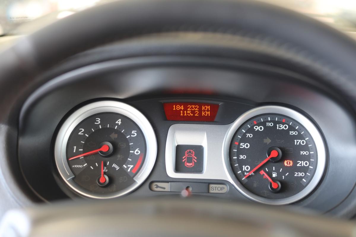 renault-clio-2006-gasolina-1149cc
