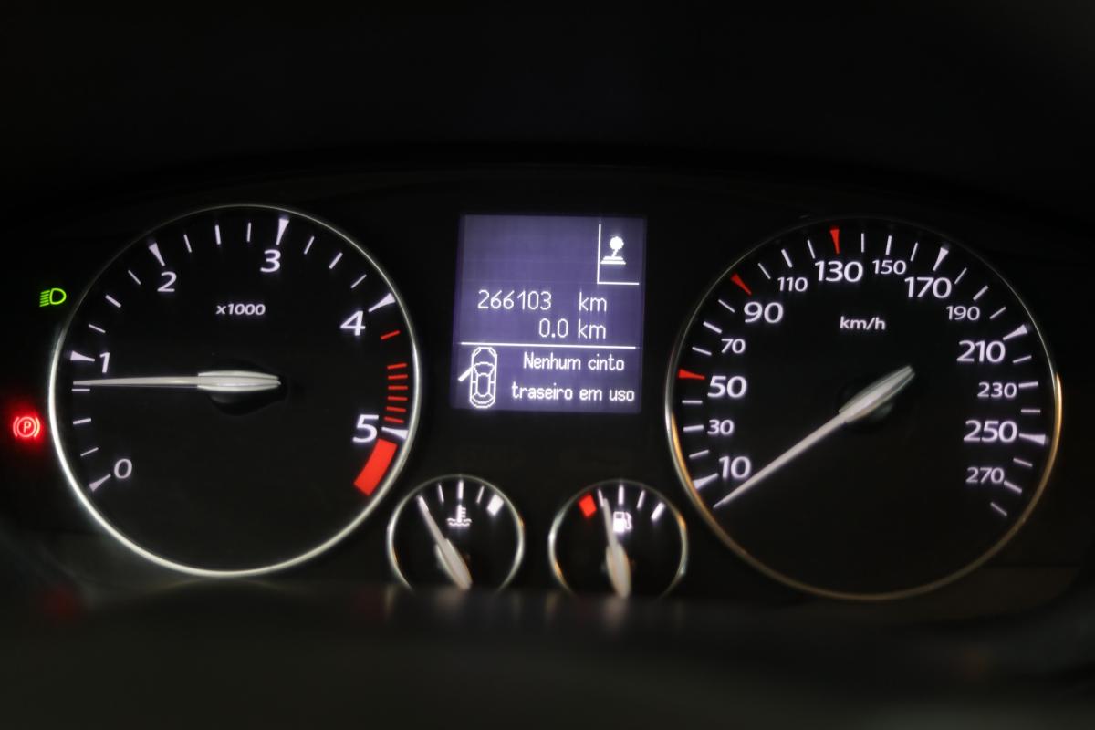 renault-laguna-2007-diesel-1995cc