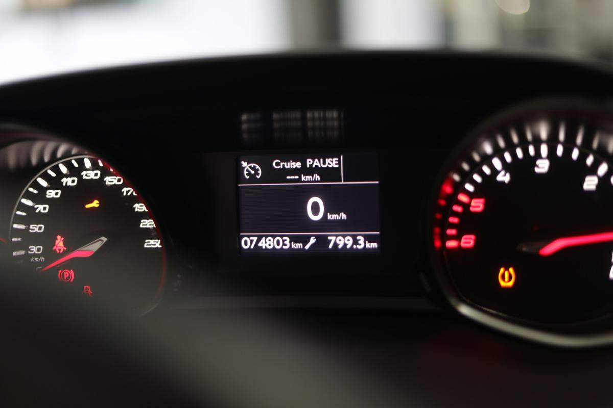 peugeot-308-sw-2021-diesel-1499cc