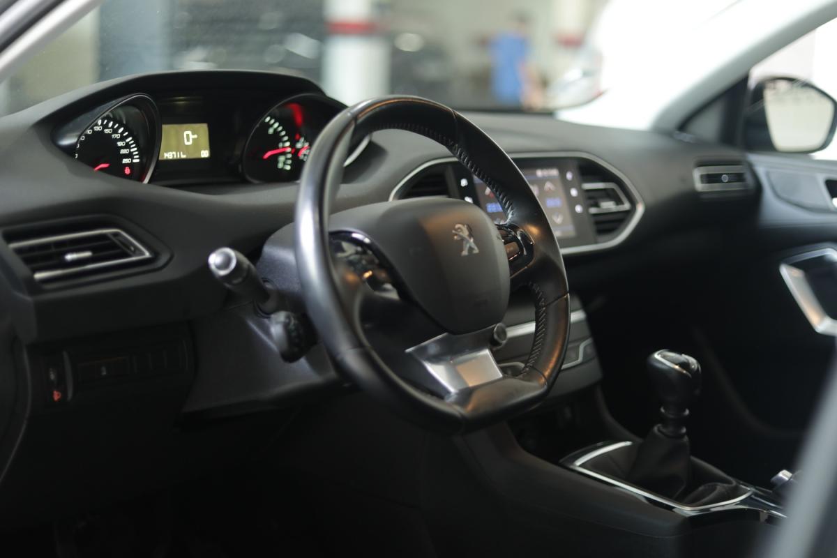 peugeot-308-sw-2021-diesel-1499cc