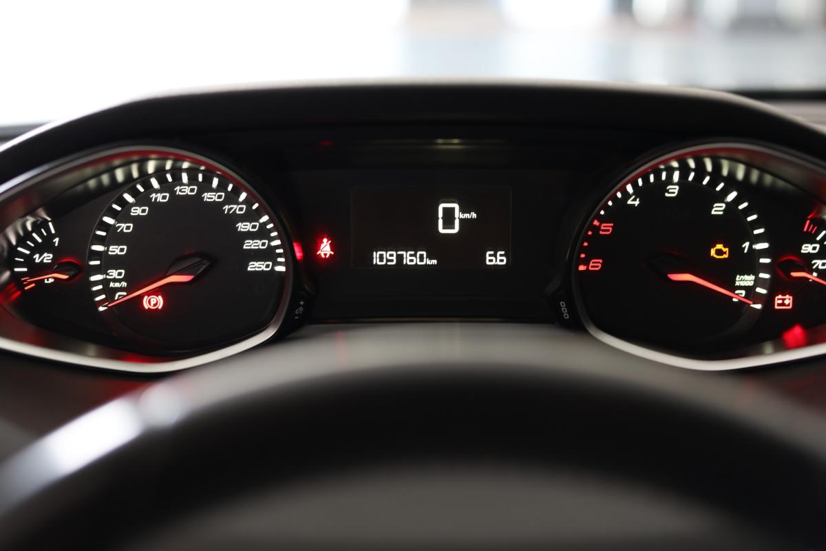 peugeot-308-sw-2021-diesel-1499cc