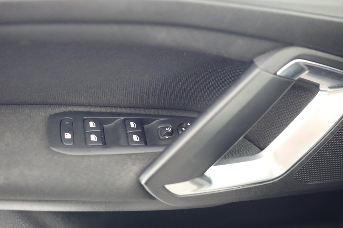 peugeot-308-sw-2021-diesel-1499cc